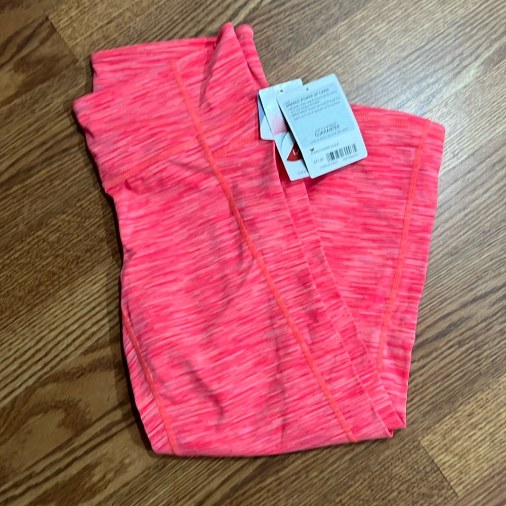 Athleta Leggings Energy Power Up Pink Capri • NWT•MEDIUM